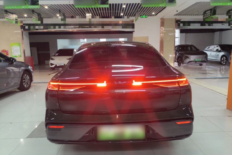 Used Geely Galaxy 8 2025 130km EM-P Starship Edition
