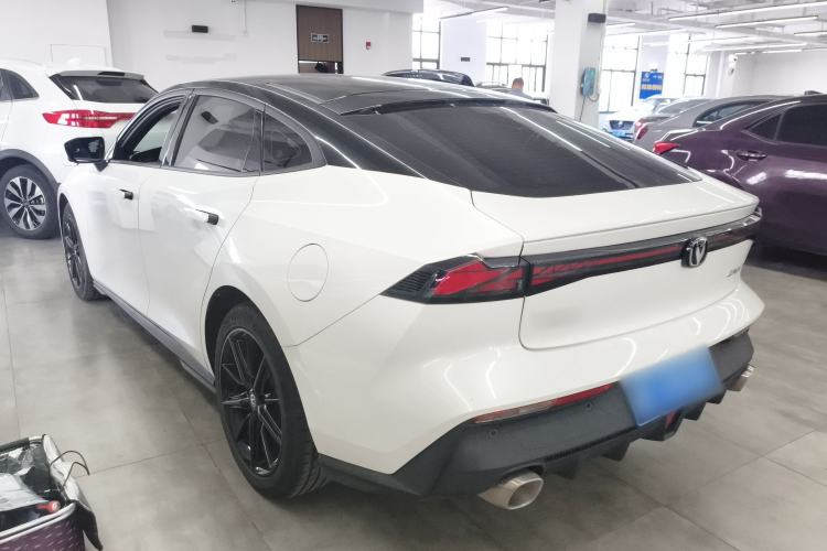 Used CHANGAN UNI-V 2023 1.5T Prestige Model
