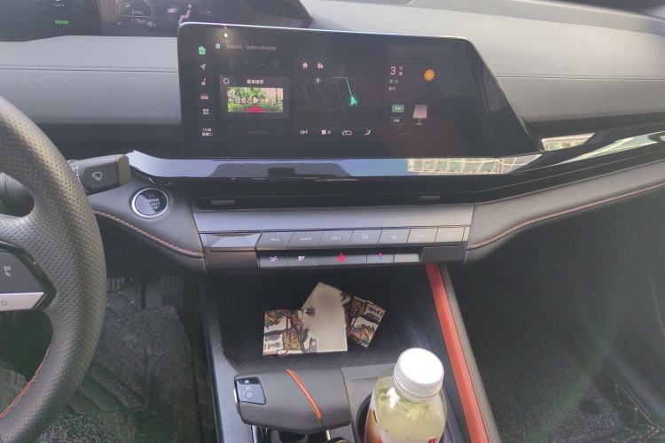 Used Changan UNI-V iDD 2023 ZhiDian iDD 1.5T 113km Smart & Fun Version