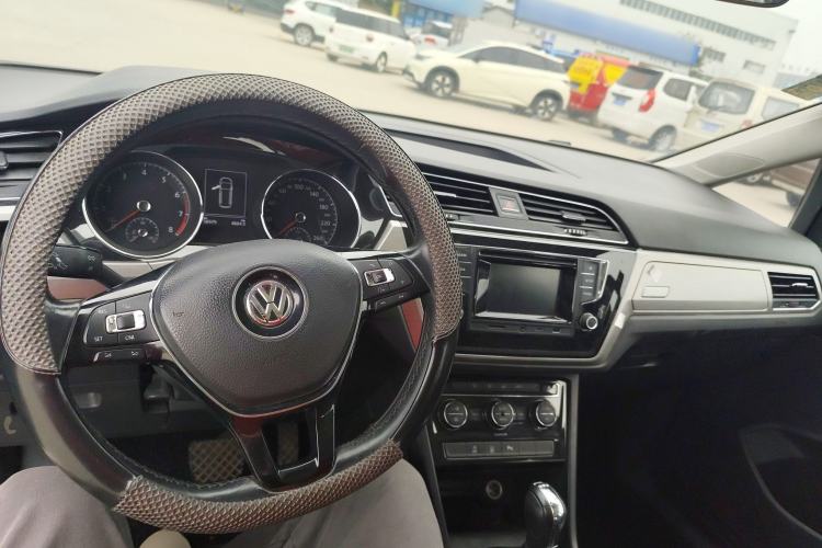 Used Volkswagen Touran 2016 Volkswagen Touran L 280TSI DSG Comfort Edition