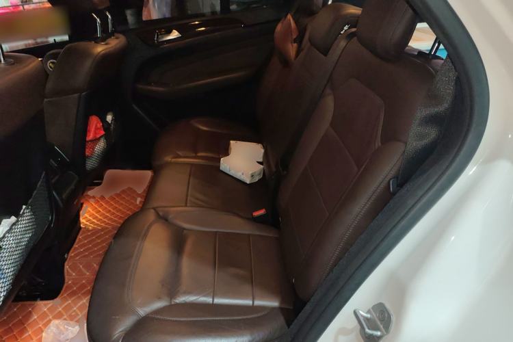 Used Mercedes-Benz M-Class 2014 ML 400 4MATIC Luxury Model Left Rear Seat