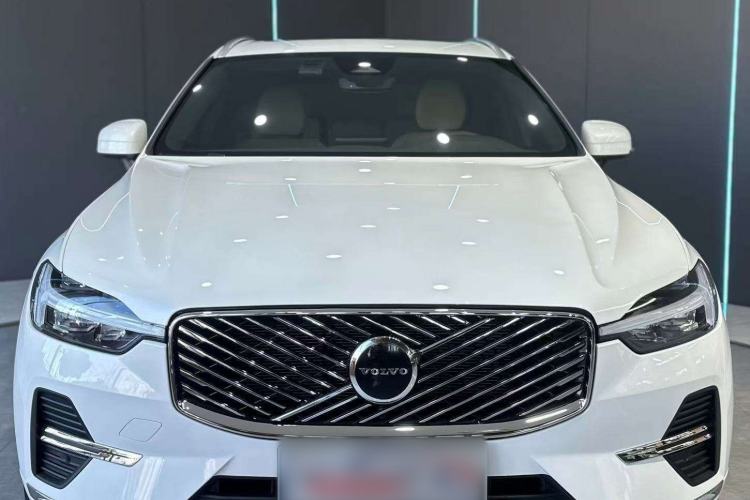 Used Volvo XC60 2026 B5 4x4 Smart Luxury Edition