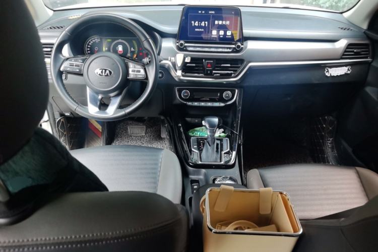 Used Kia Sportage R 2018 2.0L Automatic Smart Luxury Version China V Standard Center Console
