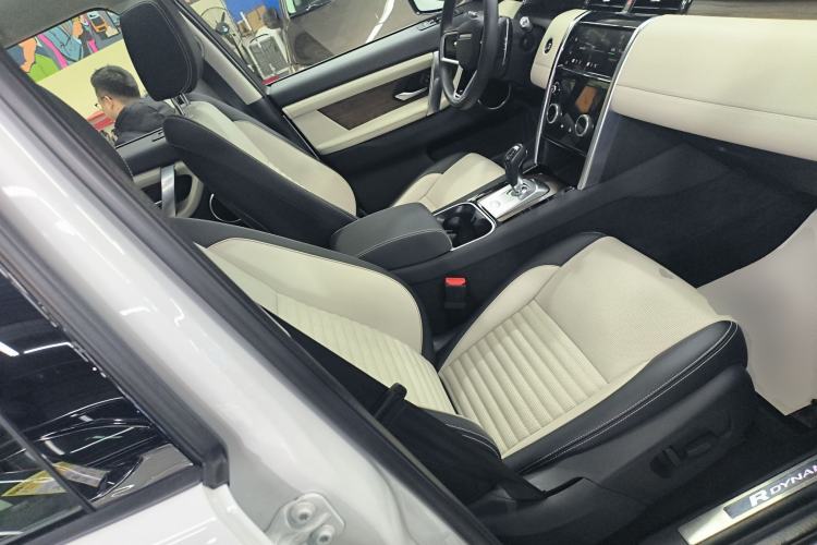 Used Land Rover Discovery Sport New Energy 2022 Facelifted P300e Plug-in Hybrid Electric Version Right Front Seat