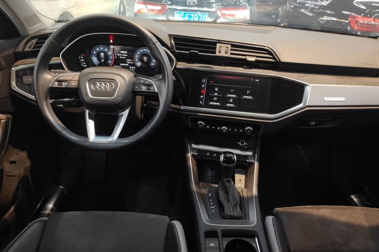 Used Audi Q3 2020 35 TFSI Ambition Dynamic Edition
