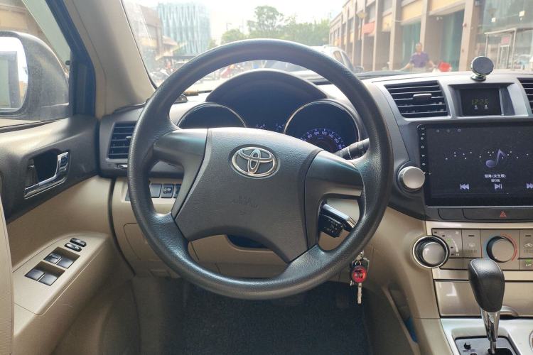 Used Toyota Highlander 2012 2.7L Two-Wheel Drive 7-Seater Elite Edition
