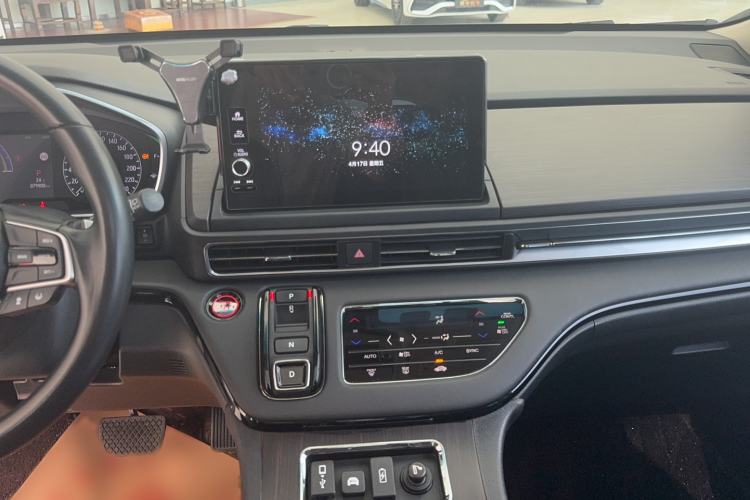 Used Honda Elysion 2022 2.0L eHEV Luxury Edition Audio And AC Panel