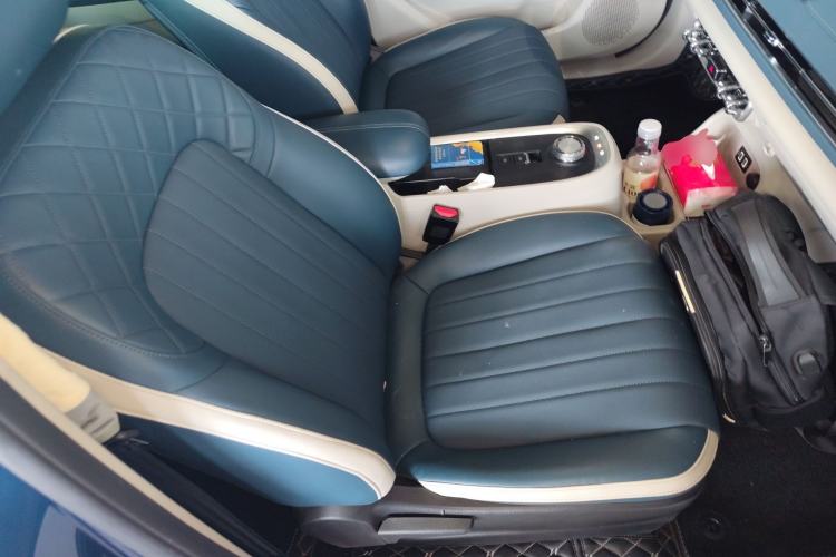 Used ORA Good Cat 2021 400km Standard Range Venus Edition Lithium-Ion Battery Right Front Seat