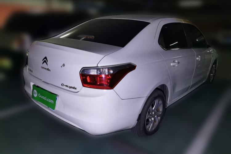 Used Citroen Elysee 2015 Zhishang Edition 1.6L Manual Fashion Model