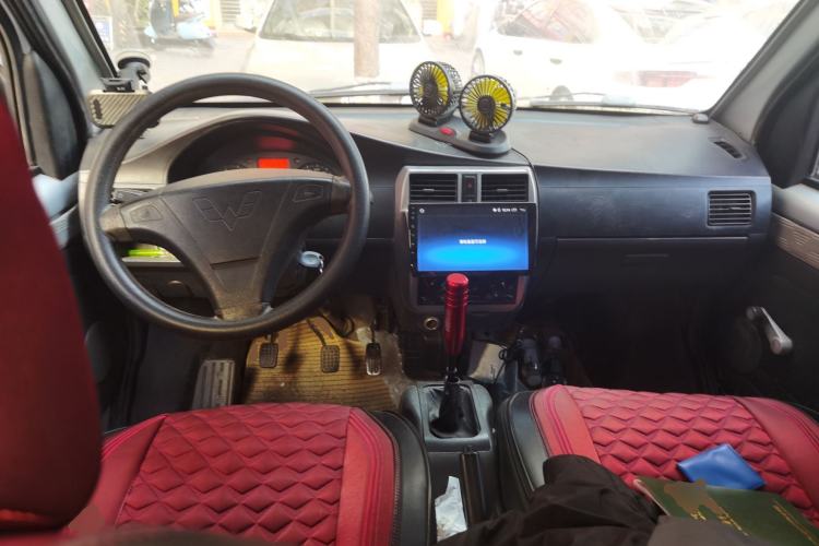 Used Wuling Rongguang 2011 1.2L Base Version
