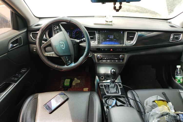 Used Hyundai Mistra 2014 1.8L Automatic Deluxe DLX Model Center Console