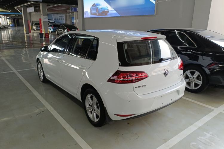 Used Volkswagen Golf 2017 1.6L Automatic Comfort Million-Vehicle Anniversary Edition Exterior 2