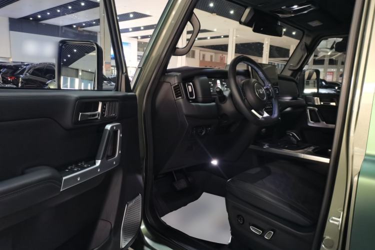 Used 212 T01 2024 2.0T Review Officer