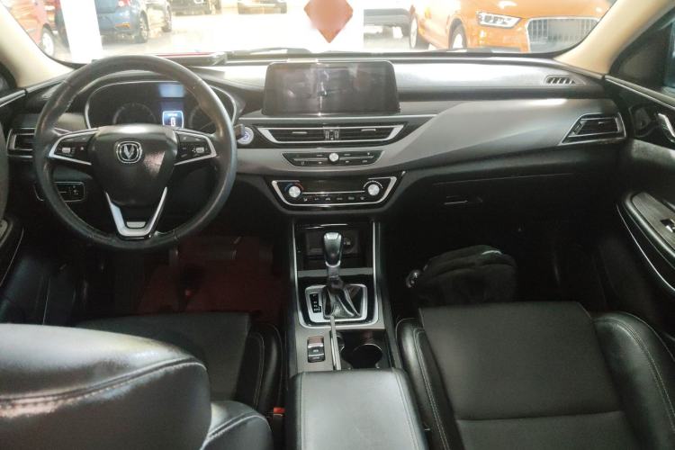 Used CHANGAN Ruicheng CC 2020 1.5T Automatic Xuanrui Model Center Console