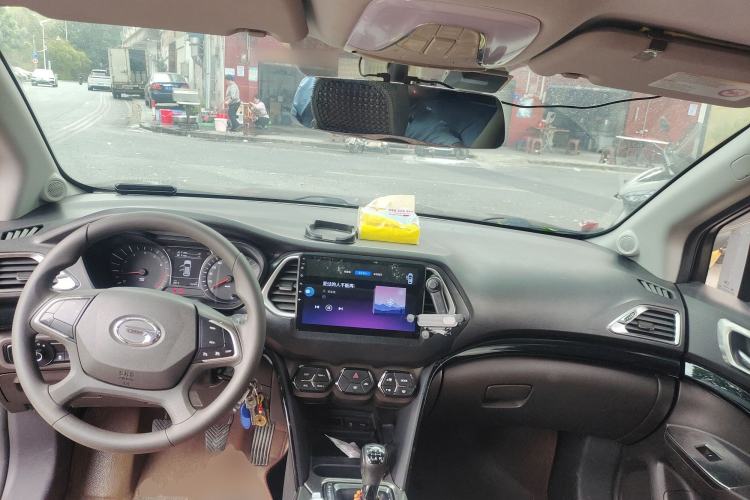 Used GAC Trumpchi GS4 2015 200T Manual Elite Edition Center Console