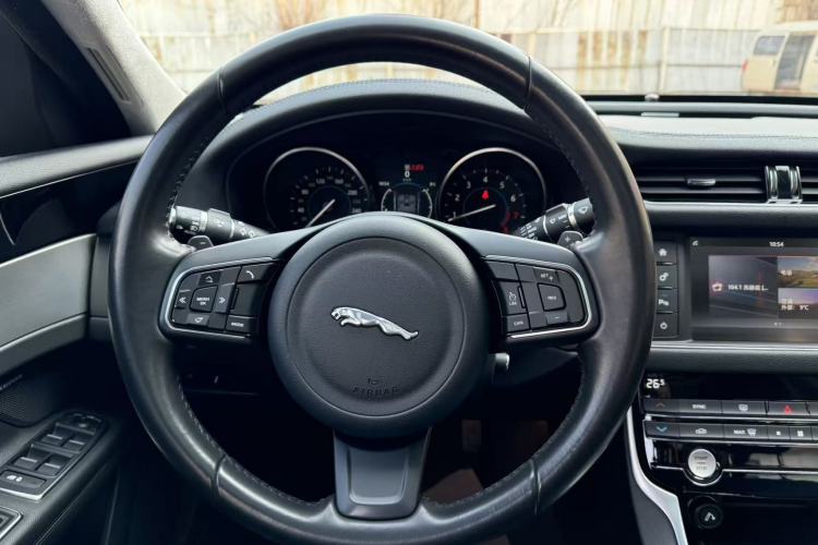 Used Jaguar XFL 2017 XFL 2.0T 200PS Windflower Edition
