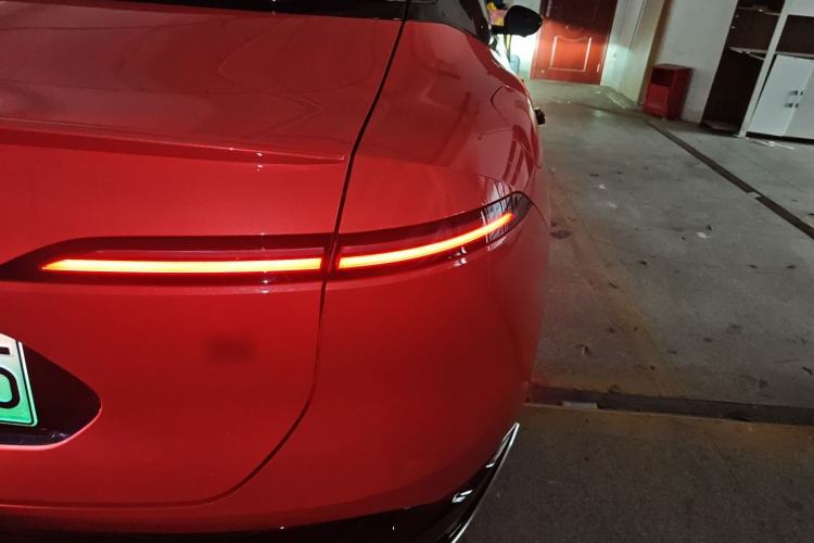 Used Avatr 06 2025 Pro Range-Extended Edition Right Rear Taillight