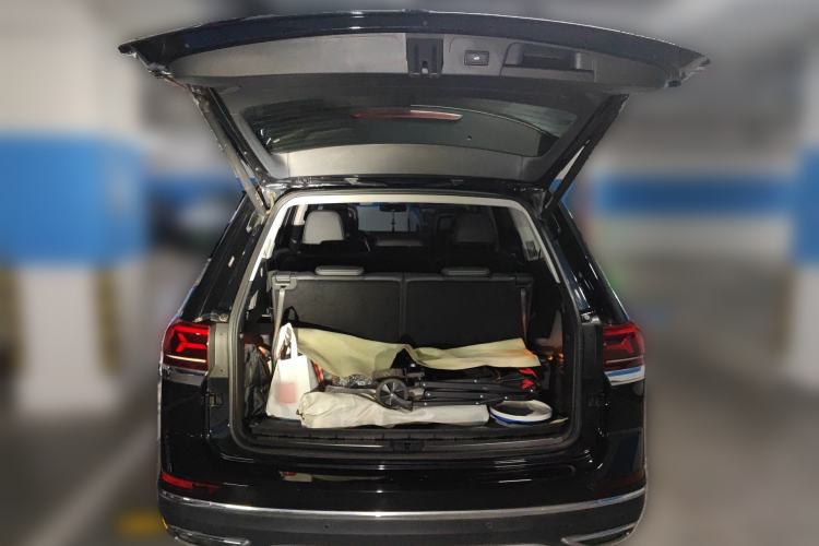 Used Volkswagen Teramont 2023 380TSI Four-Wheel Drive Prestige Flagship Edition Trunk