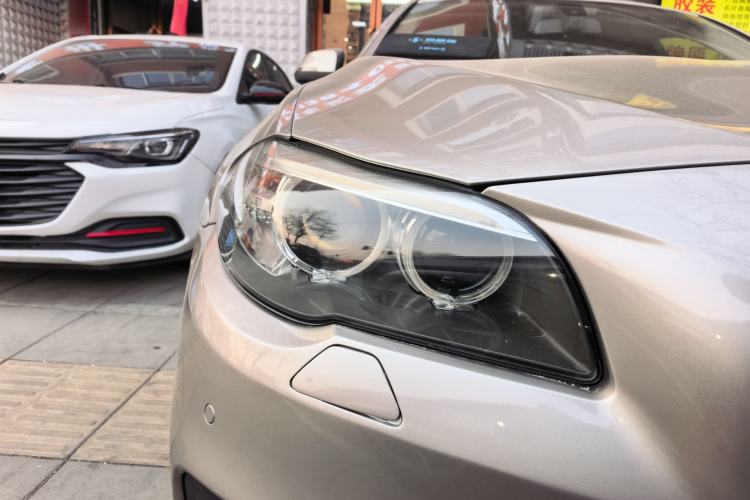 Used BMW 5 Series 2014 520Li Elegant Model
