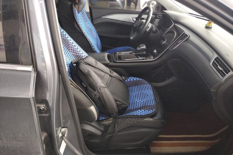 Used Roewe i6 MAX 2020 300TGI Automatic Cool & Stylish Skyroof Edition Right Front Seat