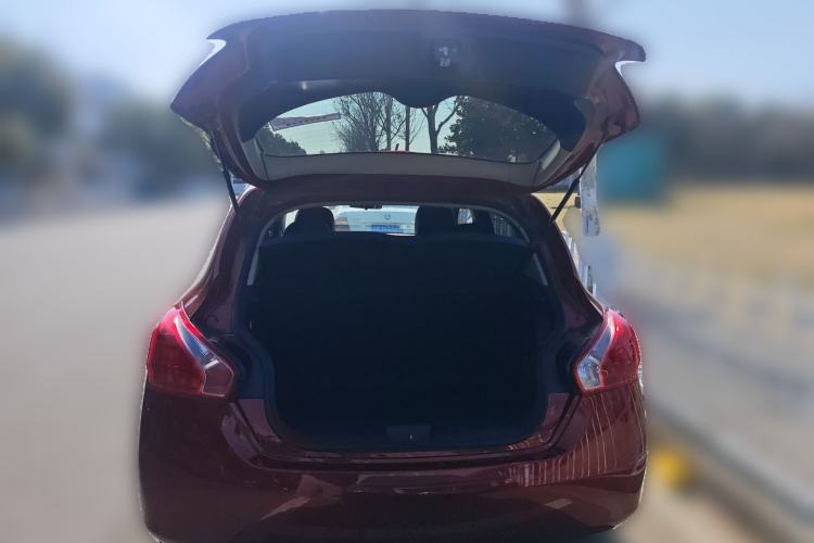 Used Nissan Tiida 2011 1.6L CVT Smart Version
