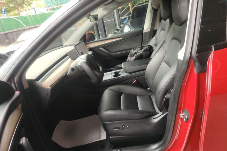 Used Tesla Model Y 2021 Long-Range All-Wheel-Drive Version