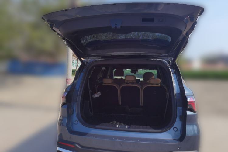 Used Geely Auto Haoyue L 2023 2.0T DCT Flagship Version Trunk