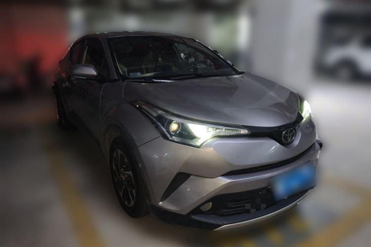 Used Toyota IZOA 2018 2.0L Yichi Version China VI Standard
