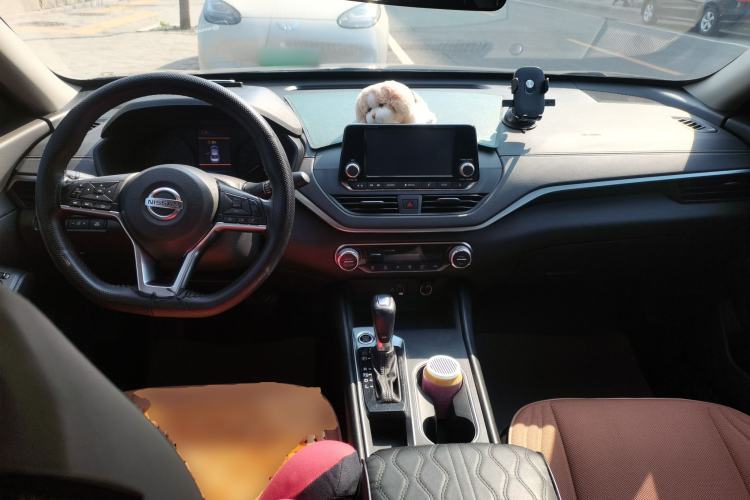 Used Nissan Teana 2019 2.0L XL Comfort Edition Center Console