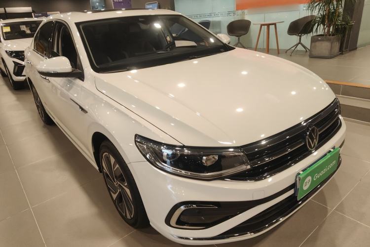 Used Volkswagen Bora 2023 300TSI DSG Prestige Edition