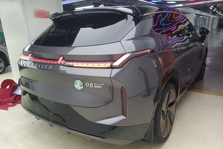 Used Lynk & Co 08 EM-P 2023 220 km Limited-Time Edition
