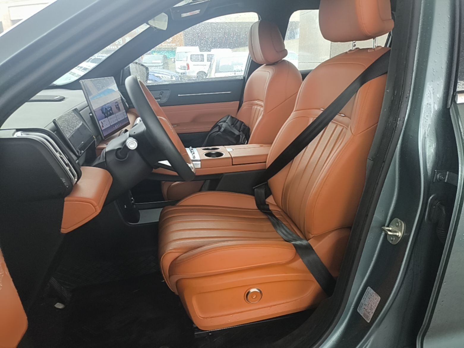 Vordere Reihe im Auto