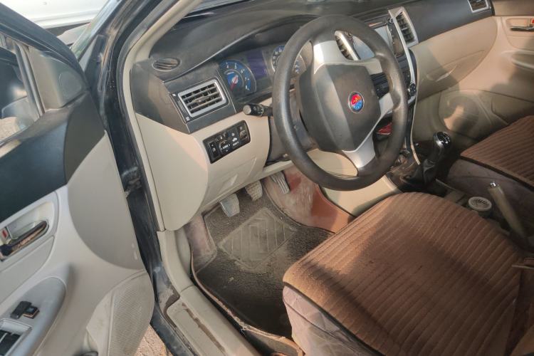 Used Geely Auto Ocean 2014 1.5L Manual Overdrive Trim Driver Seat