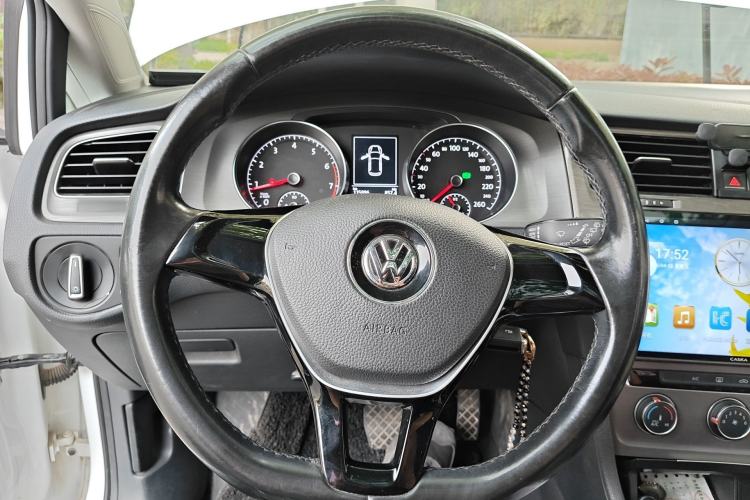 Used Volkswagen Golf 2016 1.6L Automatic Comfort Model Steering Wheel