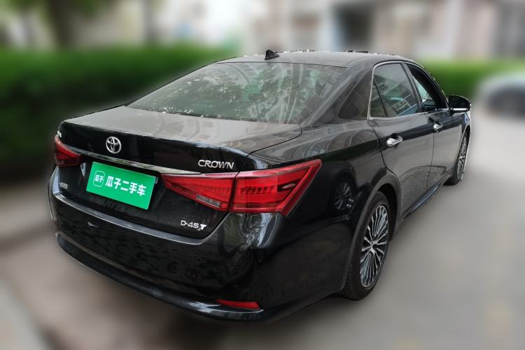 Used Toyota Crown 2015 2.0T Luxury Edition Rear Right 45 Deg