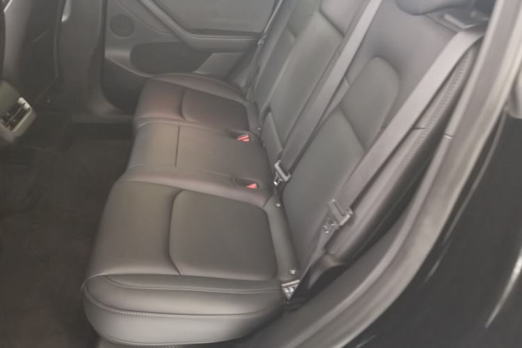 Used Tesla Model Y 2023 Rear-Wheel-Drive Version
