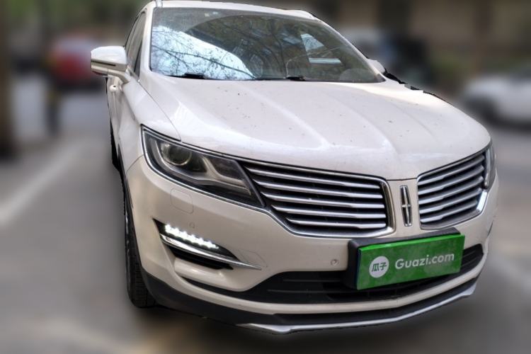 Used Lincoln MKC 2014 2.0T Four-Wheel Drive Luxury Edition Front Right 45 Deg