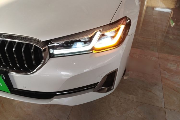 Used BMW 5 Series 2022 Updated 530Li Leading Edition Luxury Package Left Front Headlight