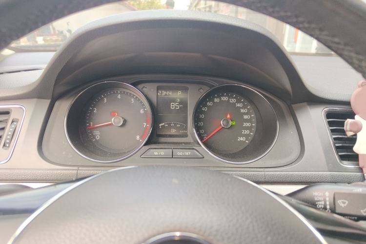Used Volkswagen Gran Lavida 2015 1.6L Automatic Comfort Edition Instrument Cluster