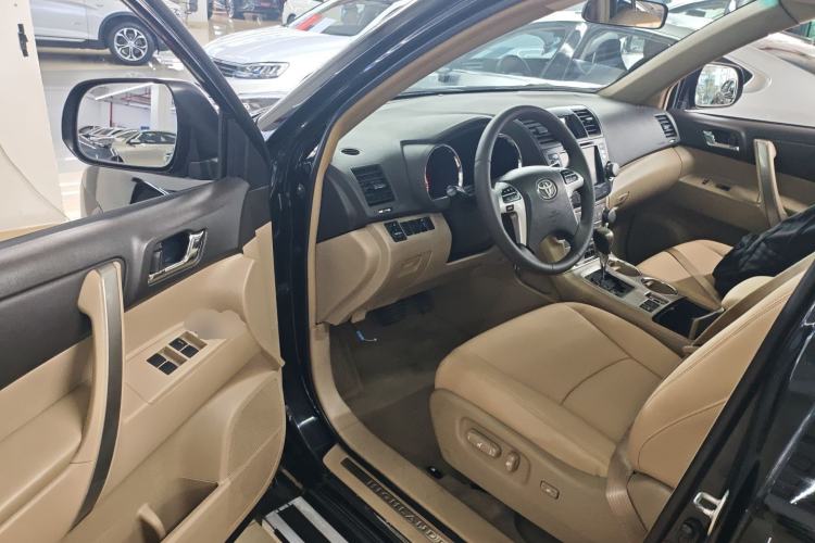 Used Toyota Highlander 2012 3.5L 4x4 7-Seater Luxury Edition with Navigation Driver Seat