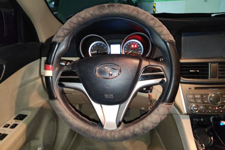 Used Soueast V5 Lingzhi 2012 1.5L Manual Comfort Edition Steering Wheel