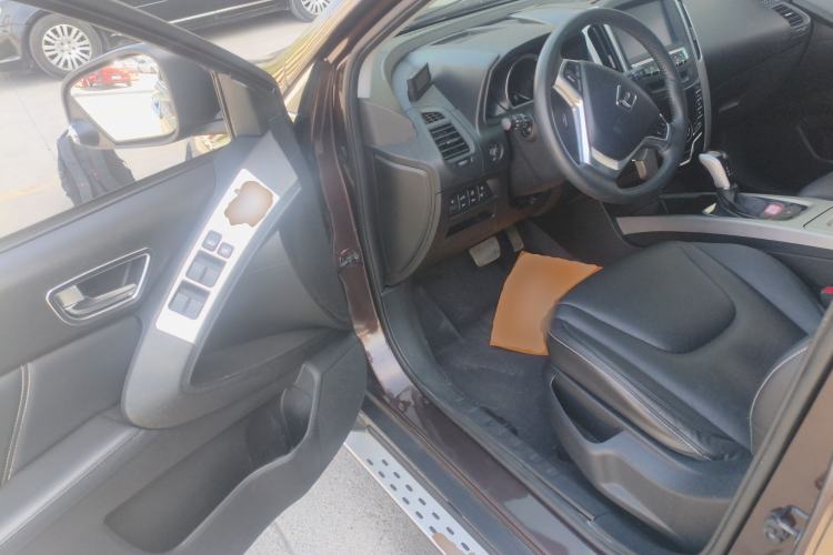 Used Luxgen U6 SUV 2014 2.0T ZhiZun Model Driver Seat