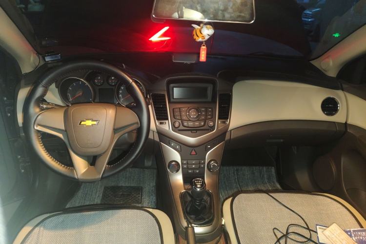 Used Chevrolet Cruze 2015 1.5L Classic SE MT
