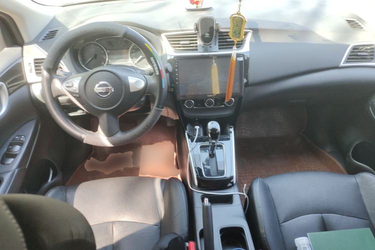 Used Nissan Sylphy 2016 1.6 XL CVT Luxury Edition Center Console