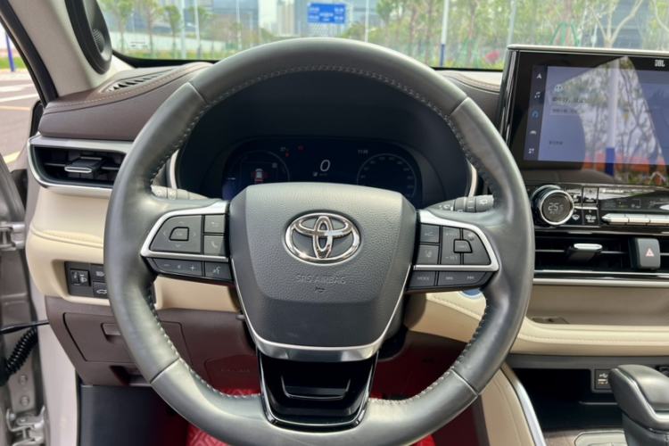 Used Toyota Highlander 2022 Dual-Engine 2.5L Four-Wheel Drive Supreme Edition 7-Seater Steering Wheel