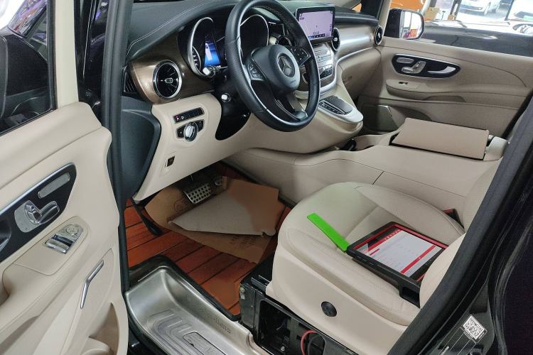 Used Mercedes-Benz V-Class 2020 V 260 L Long-wheelbase Luxury Edition