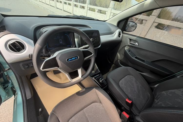 Used JMEV Xiao Qilin 2022 Heart-Pounding Edition Interior 2