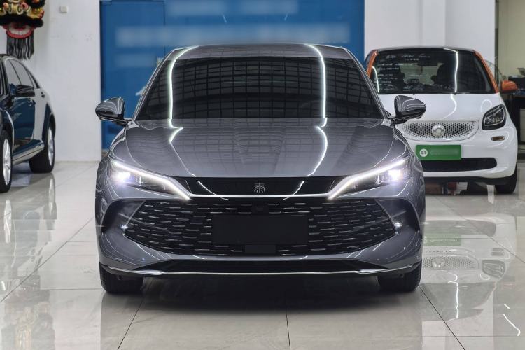 Used BYD Qin L 2025 DM-i Smart Drive 80KM Leading Model