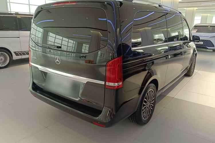 Used Mercedes-Benz V-Class 2017 V 260 L Prestige Extended Edition