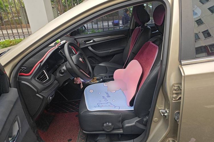 Used Roewe 360 2015 1.5L Automatic Luxury Edition
